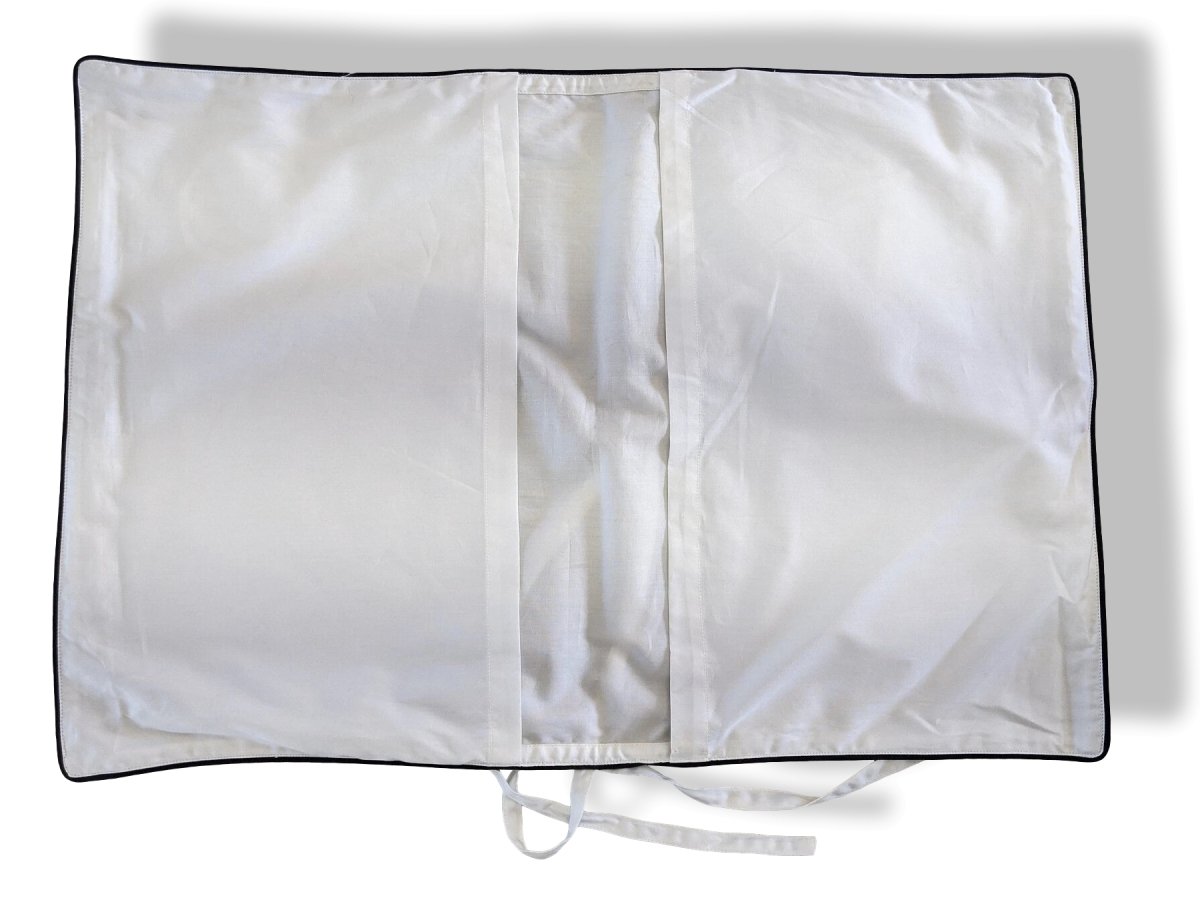 Hermes Men's Blanc/Blanc/Marine Popeline de Coton Pajamas with Embroidered Travel Pochette, BNEW! - poupishop
