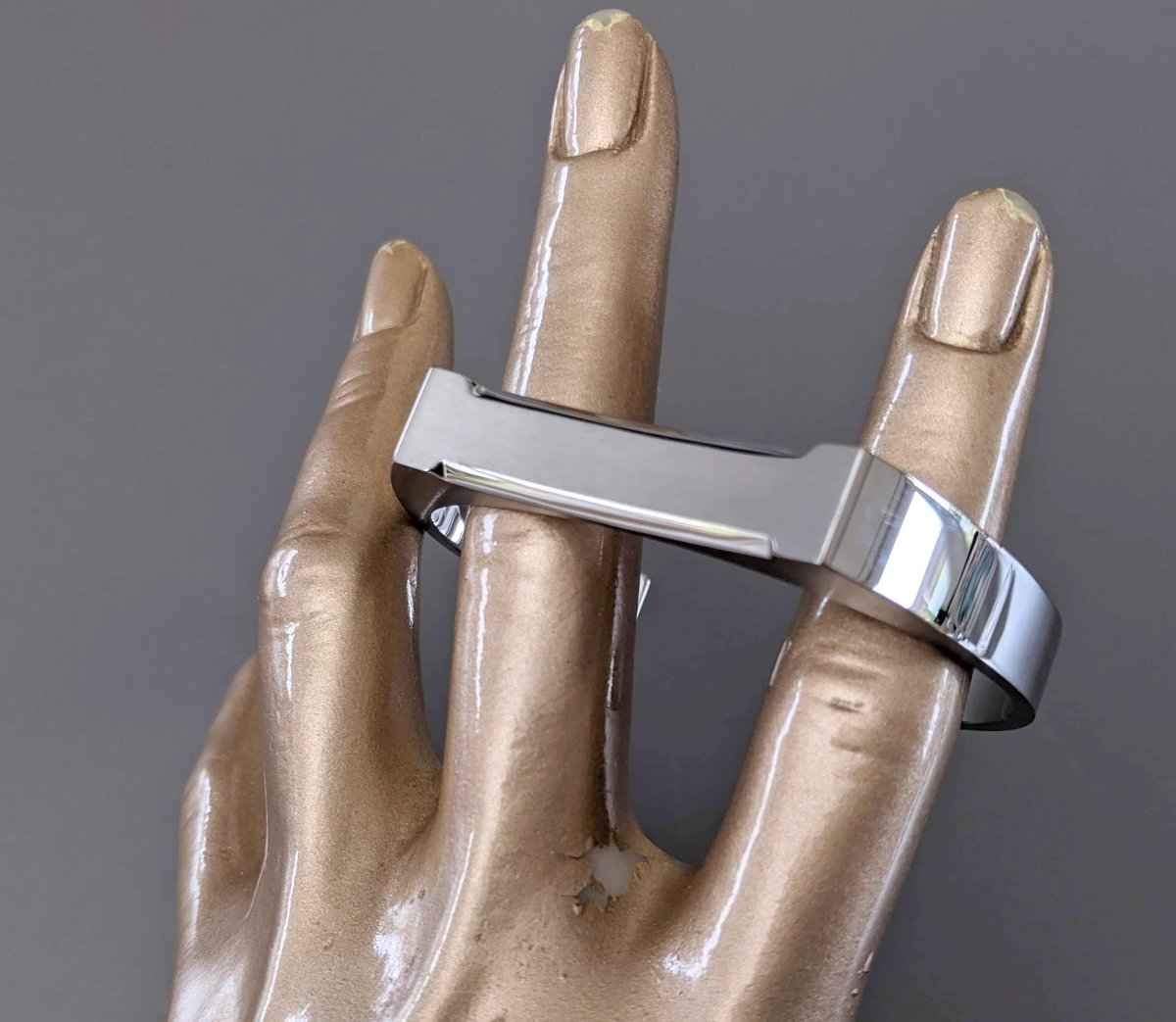 Hermes Men's Brushed Mat and Shiny Silver Cuff Bracelet T5, New in Pochette! - poupishop