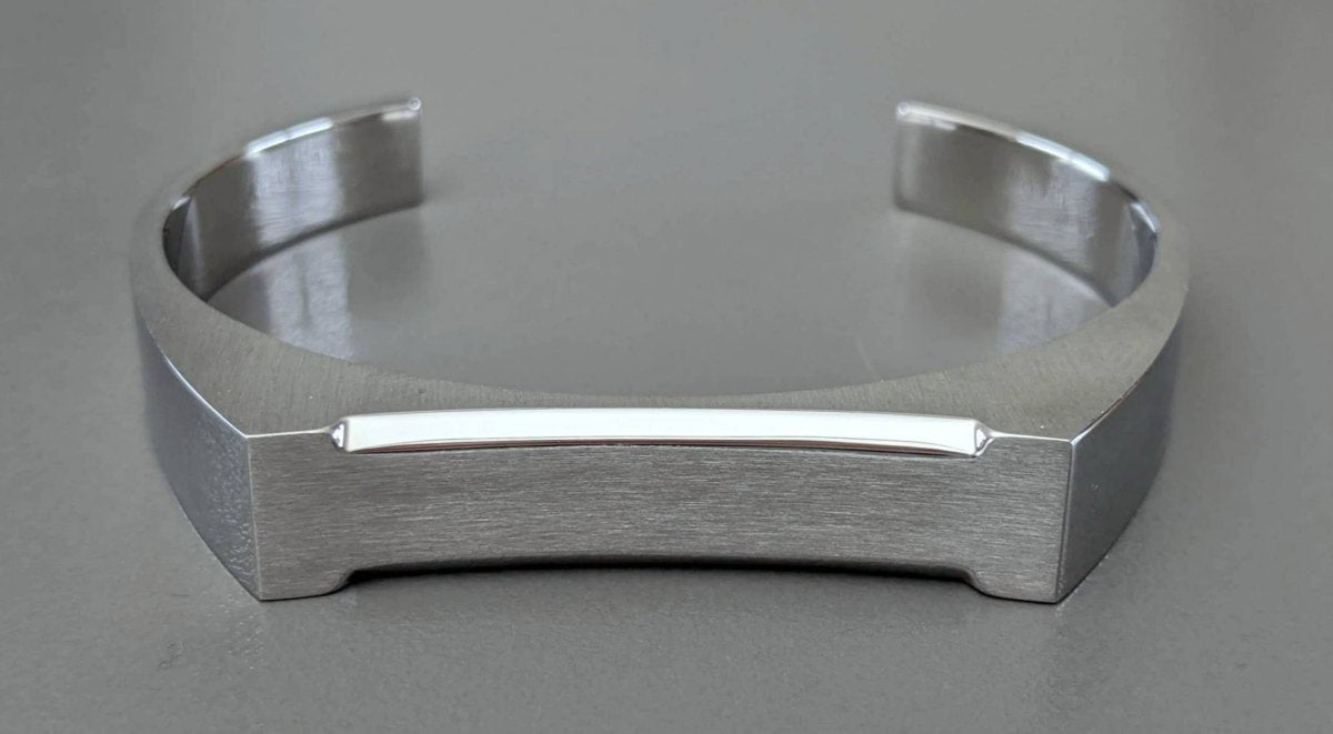 Hermes Men's Brushed Mat and Shiny Silver Cuff Bracelet T5, New in Pochette! - poupishop