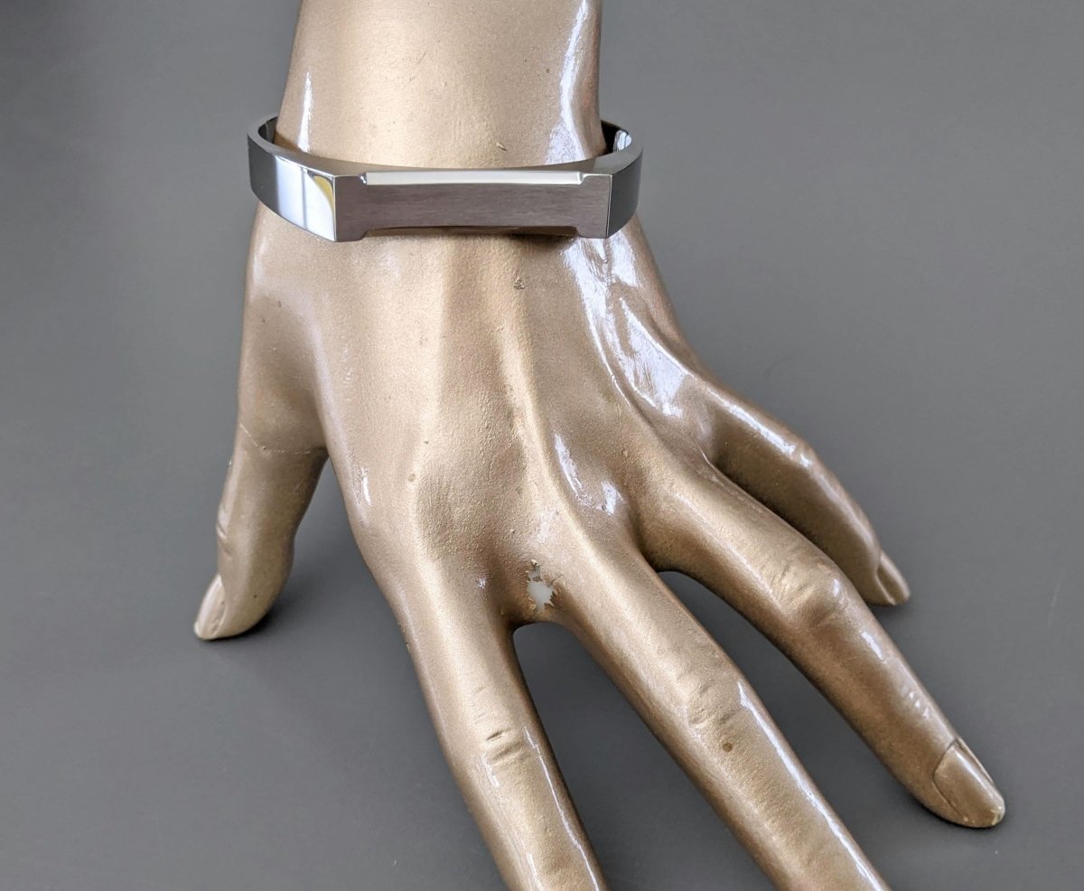 Hermes Men's Brushed Mat and Shiny Silver Cuff Bracelet T5, New in Pochette! - poupishop