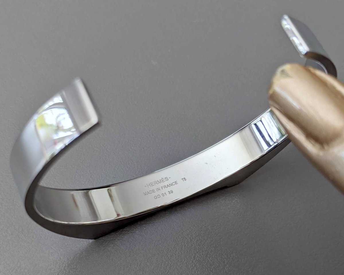 Hermes Men's Brushed Mat and Shiny Silver Cuff Bracelet T5, New in Pochette! - poupishop