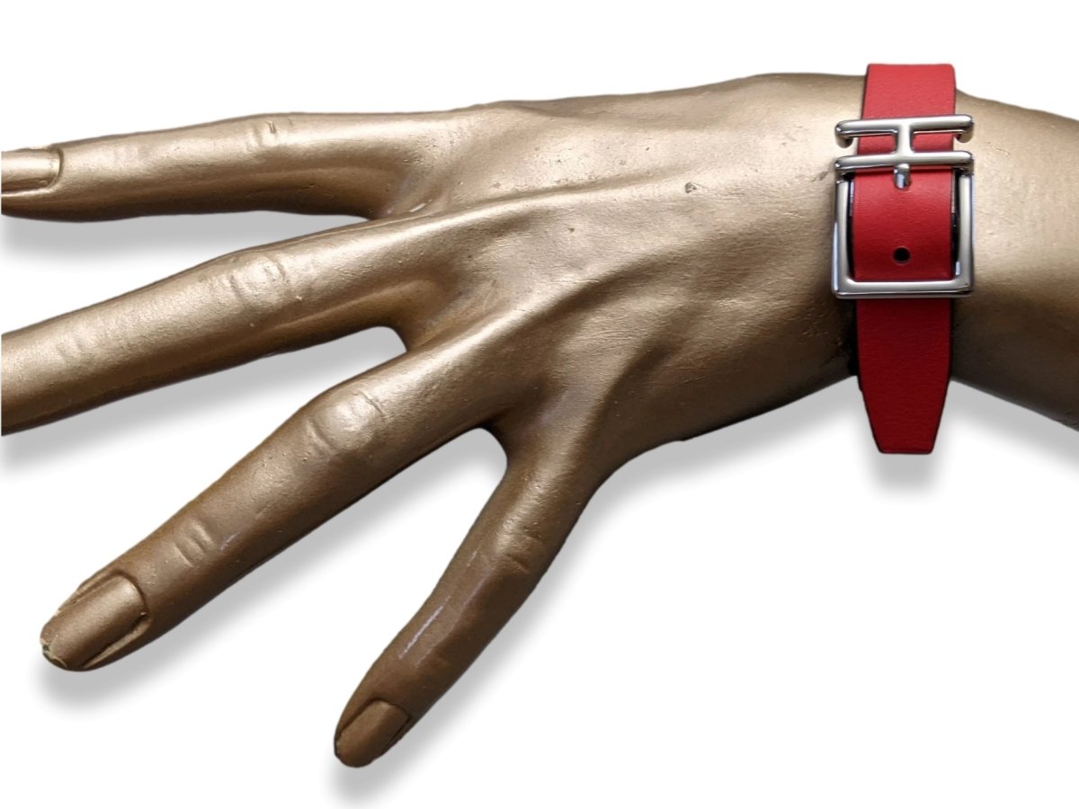 Hermes Men's Navy/Red Veau NATHAN Reversible Bracelet T4, New in Pochette! - poupishop