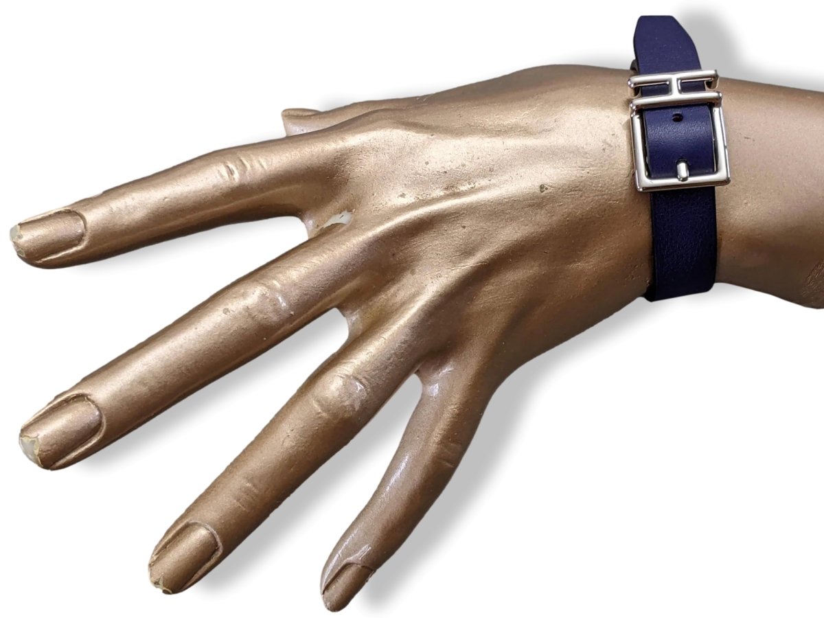 Hermes Men's Navy/Red Veau NATHAN Reversible Bracelet T4, New in Pochette! - poupishop