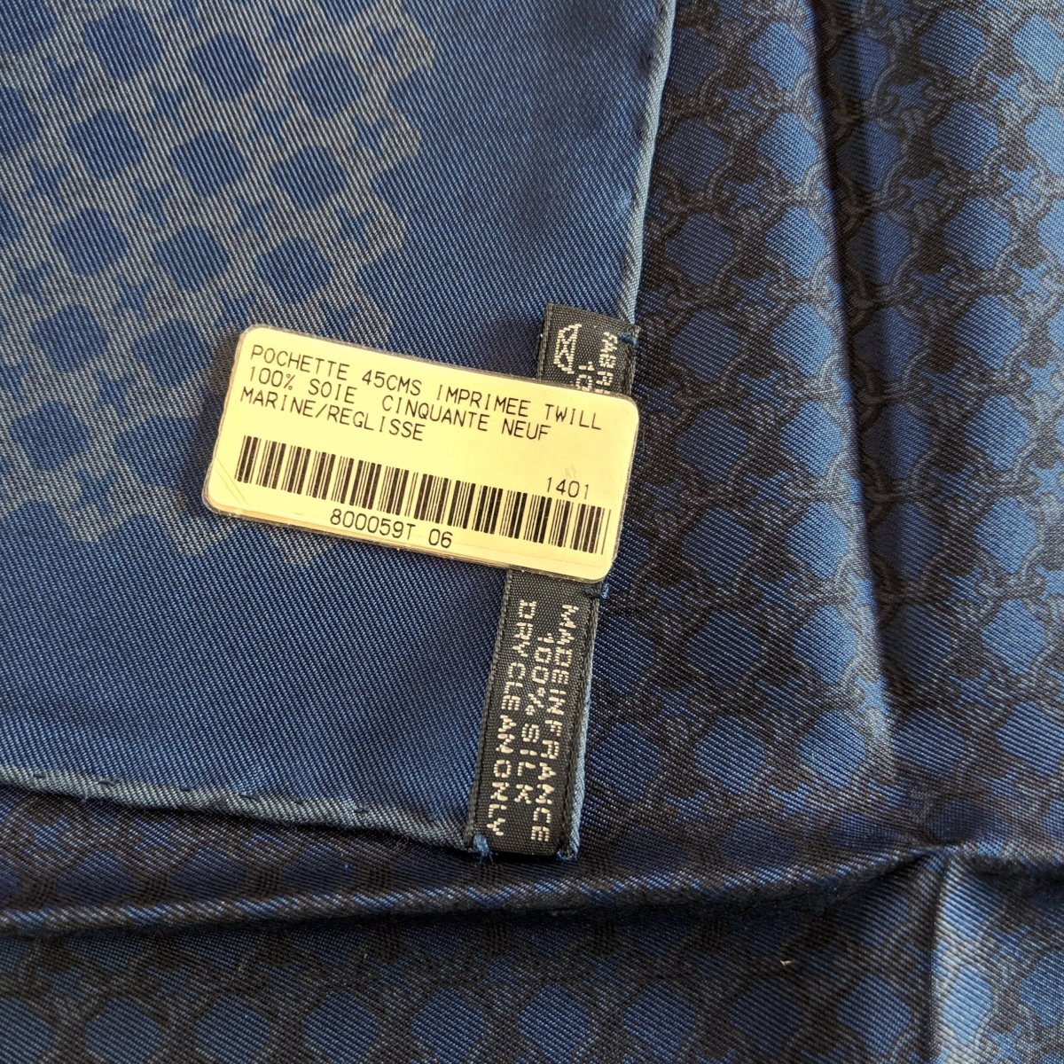 Hermes Men's Pochette Navy/Reglisse CINQUANTE NEUF Twill Pocket Square Scarf 45cm, BNWT! - poupishop