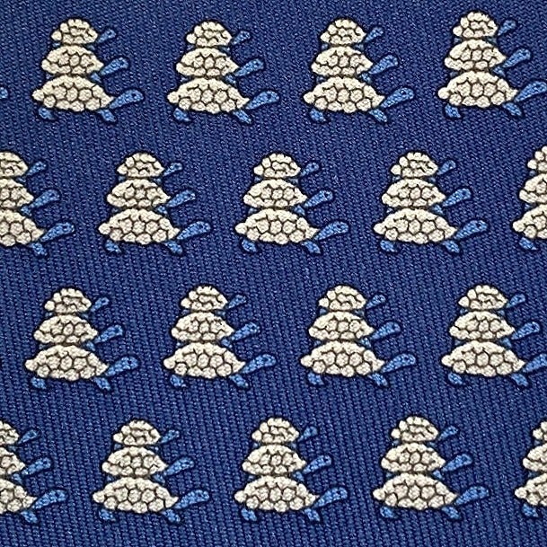 Hermes Navy Ligth Grey Turtles LONGUE VIE Twill Silk Tie, NWT in Pochette! - poupishop