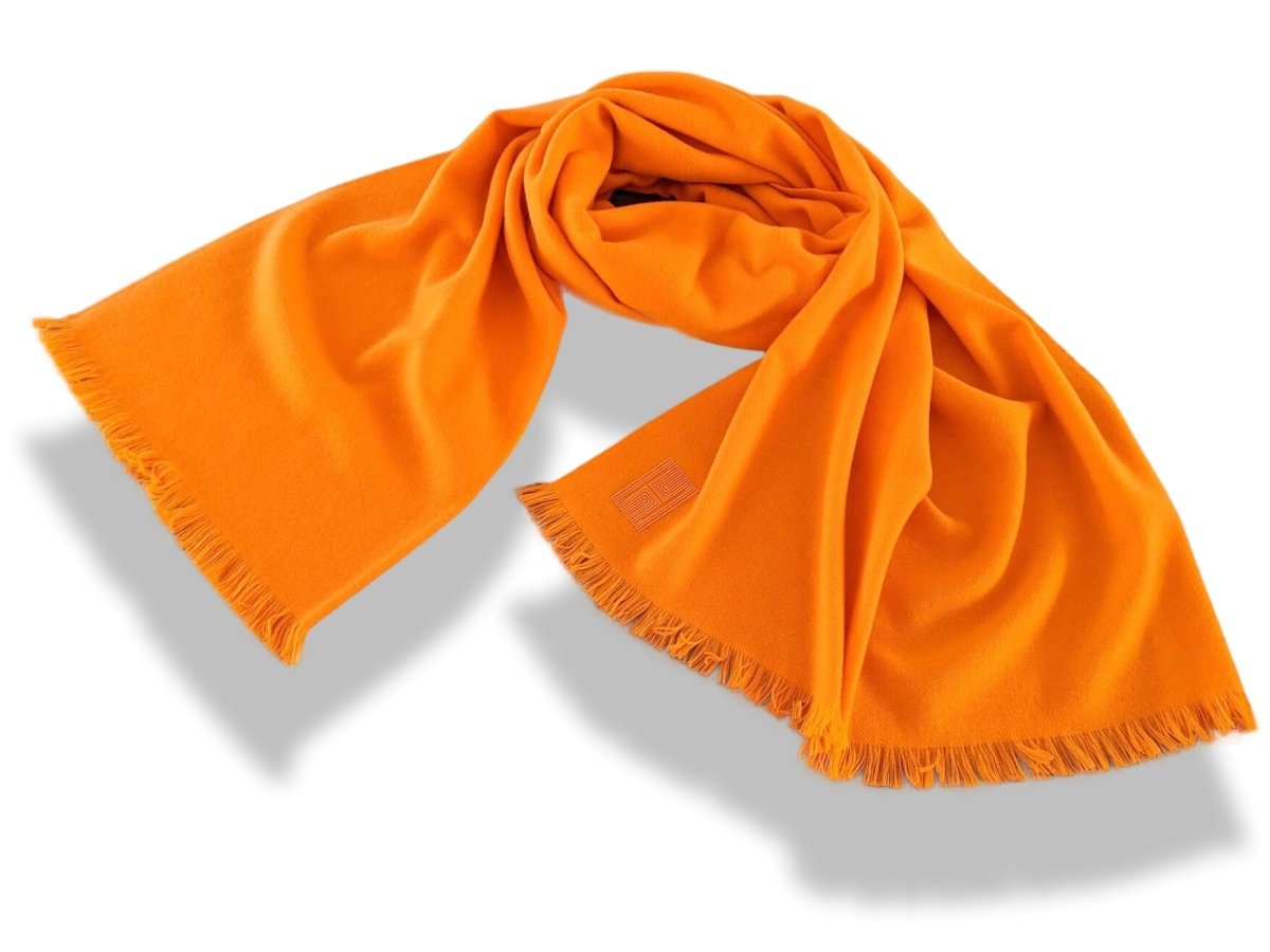 Hermes Orange Kumquat ETOLE CACHEMIRE SOFT Fringed Stole 100% Cashmere 72 x 220 cm, BNWT - poupishop