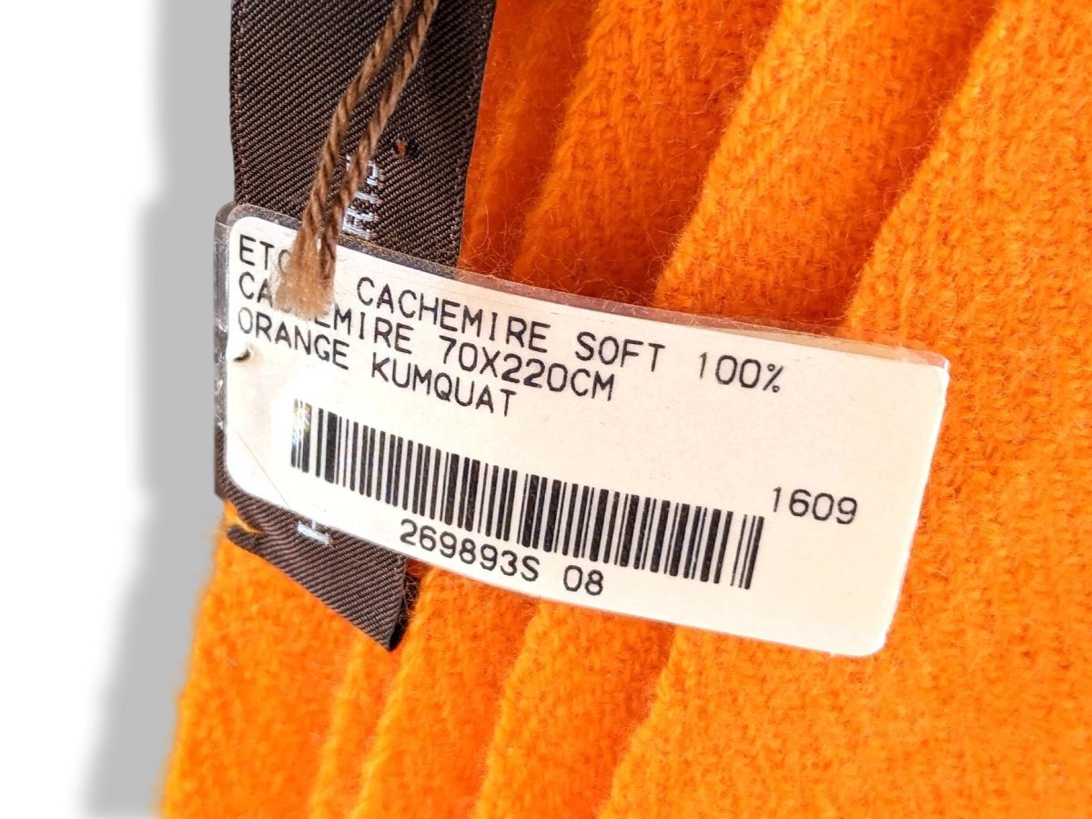 Hermes Orange Kumquat ETOLE CACHEMIRE SOFT Fringed Stole 100% Cashmere 72 x 220 cm, BNWT - poupishop