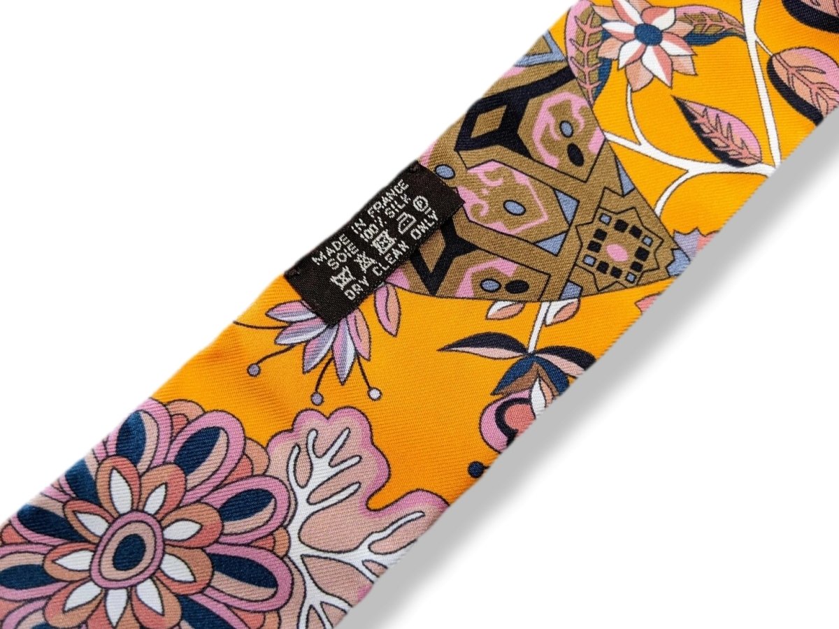 Hermes Orange/Rose Fleurs et Papillons de Tissus Twilly, NIB! - poupishop