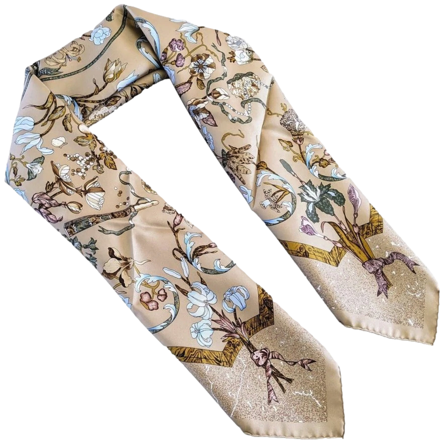 Hermes 2011 Beige/Bleu Glacier PIERRES D'ORIENT ET D'OCCIDENT by Zoe Pauwels Twill Carre 90cm