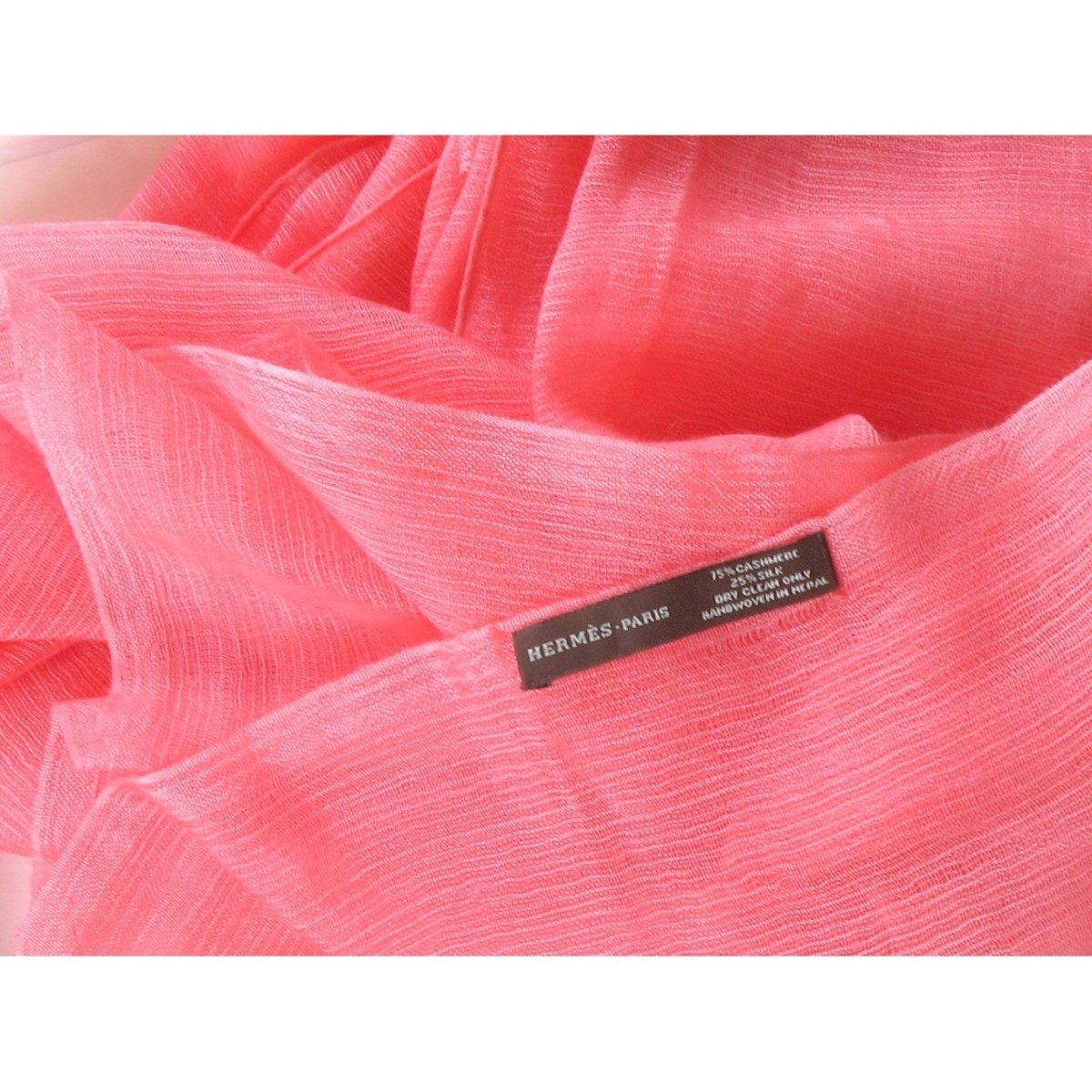 Hermes Pink Plume Allumette Handwoven in Nepal 75% Cashmere Stole GM, NIB! - poupishop