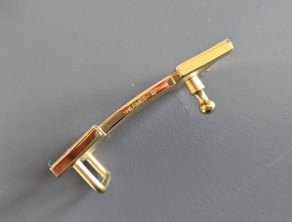 Hermes Plated Gold MINI CONSTANCE GUILLOCHEE Buckle 24 mm, New with Pochette and White Box!! - poupishop