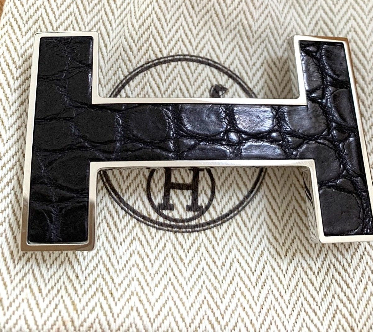 Hermes Rare Black Crocodile Alligator Belt Buckle QUIZZ MARQUETE 32 mm, New with Pochette and Box! - poupishop