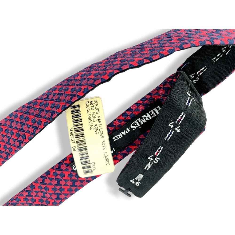 Hermes Red Navy HONG KONG Self-Tie Bow Tie Adjustable Size in Heavy Silk, NWT in Pochette! - poupishop