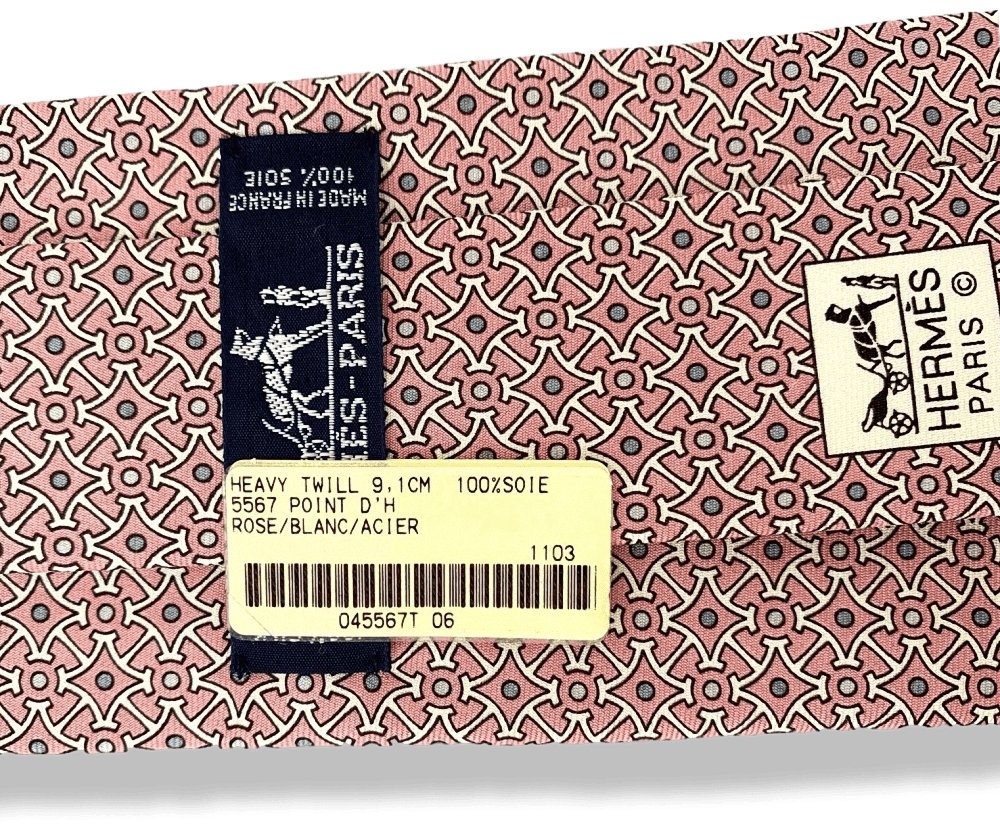 Hermes Rose Blanc Acier POINT D'H Twill Silk Tie 9CM, NWT in Pochette! - poupishop