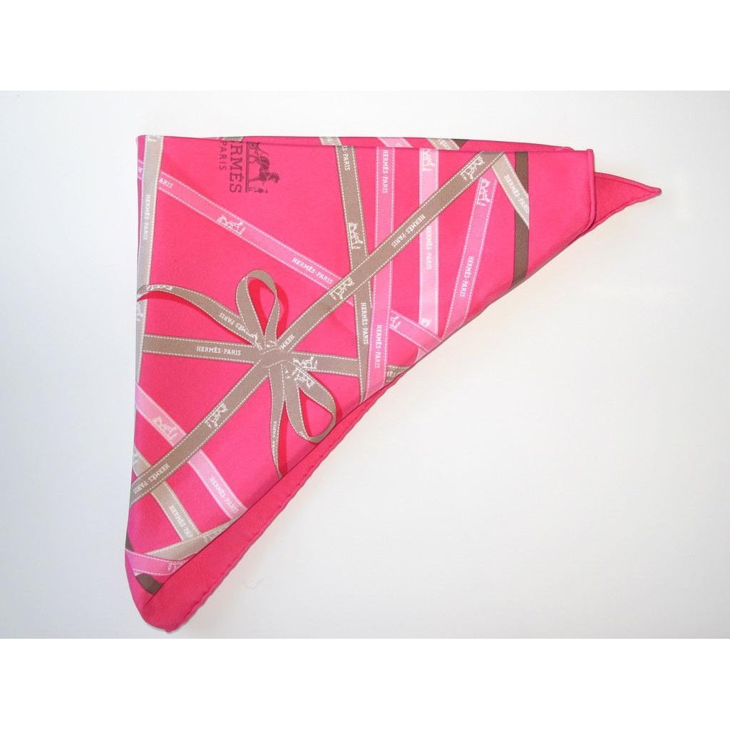 Hermes Rose Vif Bolduc Vintage Silk Pointu NIB! - poupishop