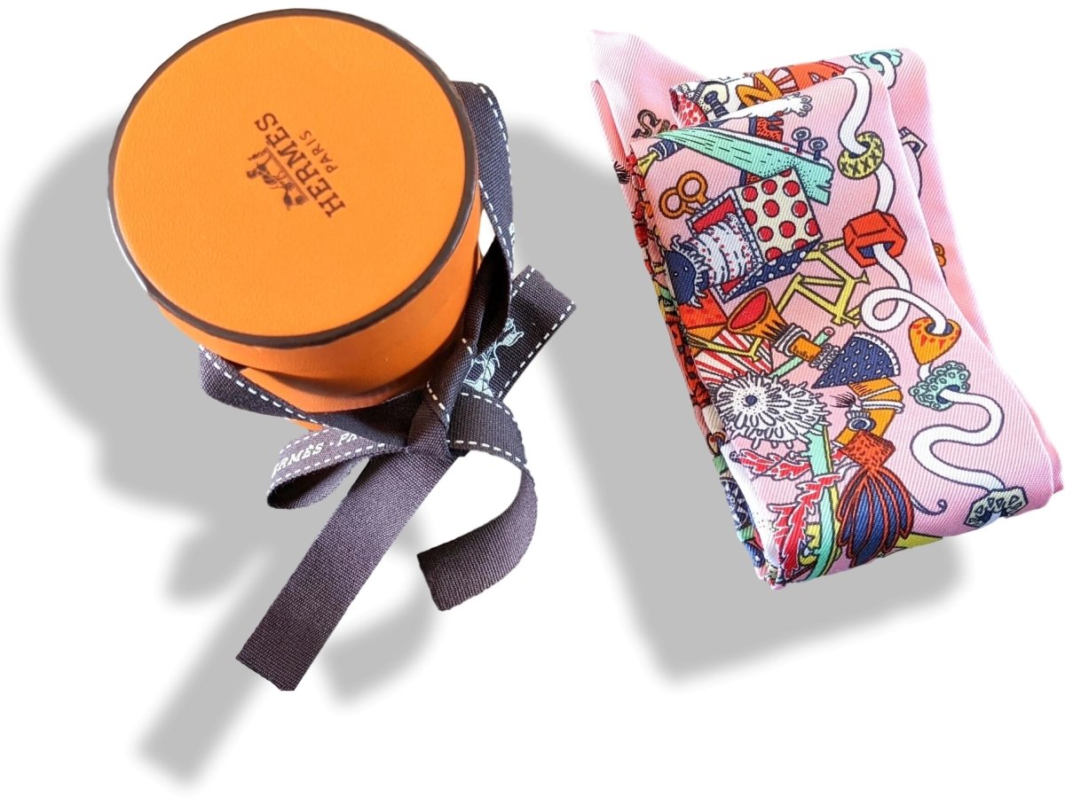 Hermes Rose/Malabar/Blanc LA FOLLE PARADE Twilly, BNWTIB! - poupishop