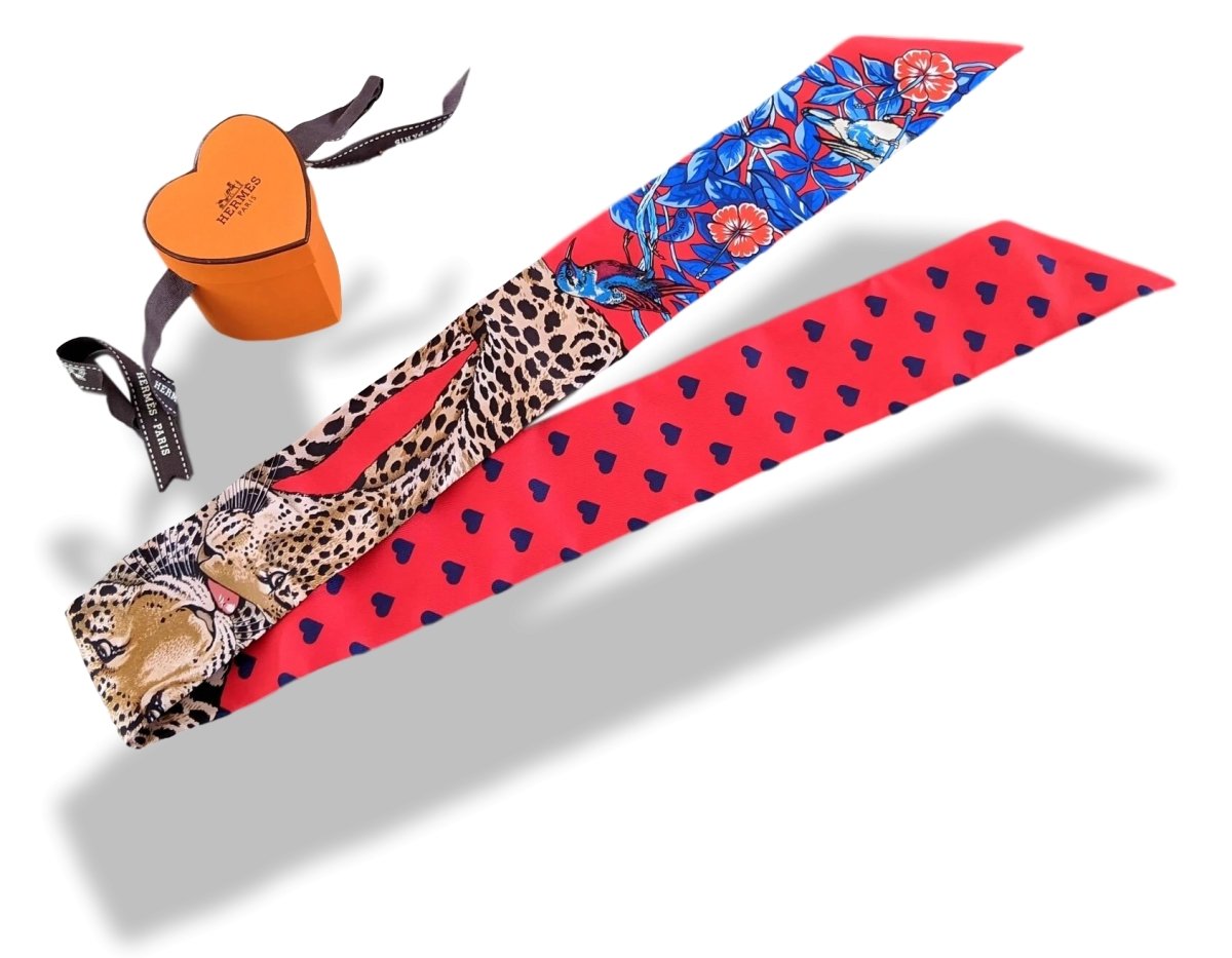 Hermes Rouge/Marine/Fauve Coeur JUNGLE LOVE LOVE by Robert Dallet Twilly Silk, BNIB! - poupishop