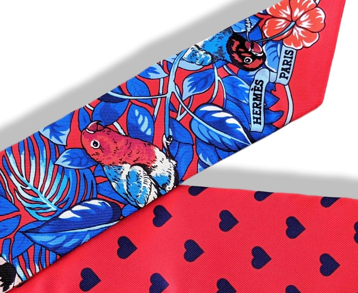 Hermes Rouge/Marine/Fauve Coeur JUNGLE LOVE LOVE by Robert Dallet Twilly Silk, BNIB! - poupishop