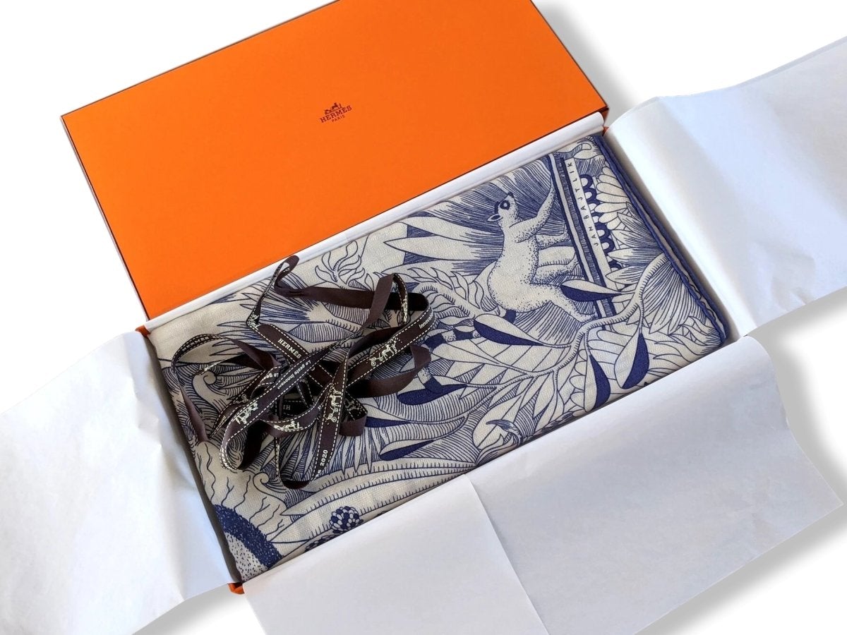 Hermes [S07] Blanc/Encre COSMOGRAPHIA UNIVERSALIS by Jan Bajtlik Cashmere Shawl 140, BNWTIB! - poupishop