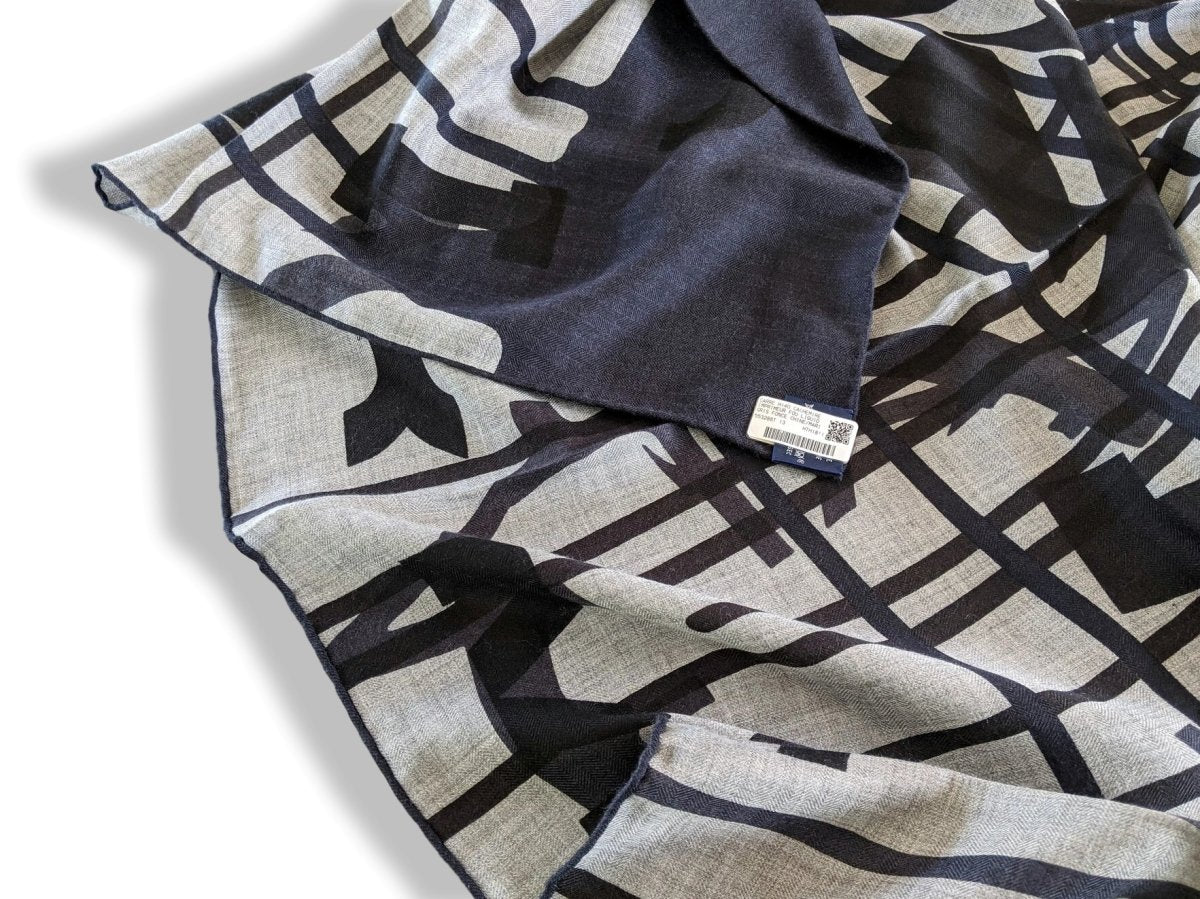 Hermes [S16] 2019 Grey Light Chine King Blue Anthracite IMPRIMEUR FOU LIQUID PUZZLE by Cyrille Diatkine/Joachim Metz Cashmere Shawl 140, NWTIB! - poupishop