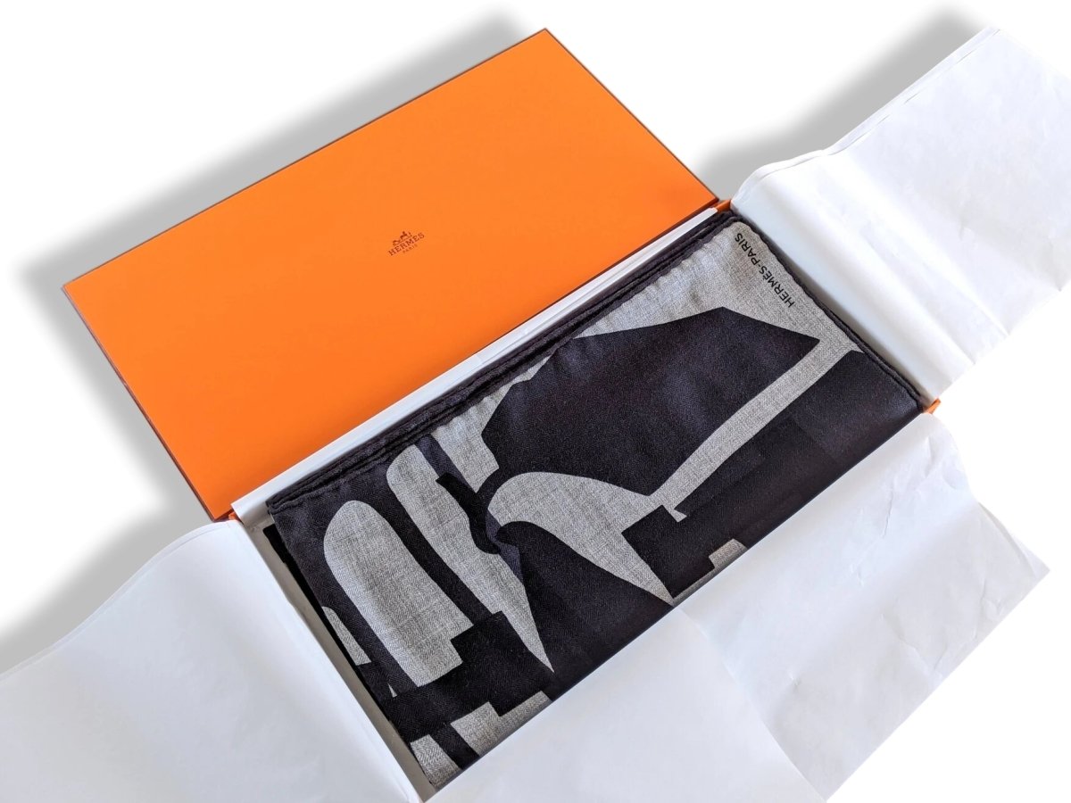 Hermes [S16] 2019 Grey Light Chine King Blue Anthracite IMPRIMEUR FOU LIQUID PUZZLE by Cyrille Diatkine/Joachim Metz Cashmere Shawl 140, NWTIB! - poupishop