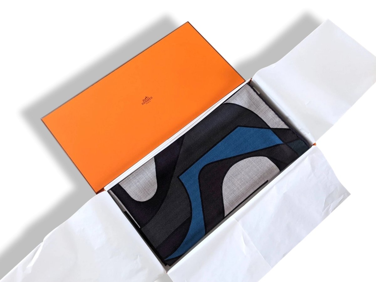 Hermes [S18] 2019 Anthracite Duck Blue Navy BRAZILIAN HORSES by Anne-Margaux Ramstein Cashmere Shawl 140, NWTIB! - poupishop