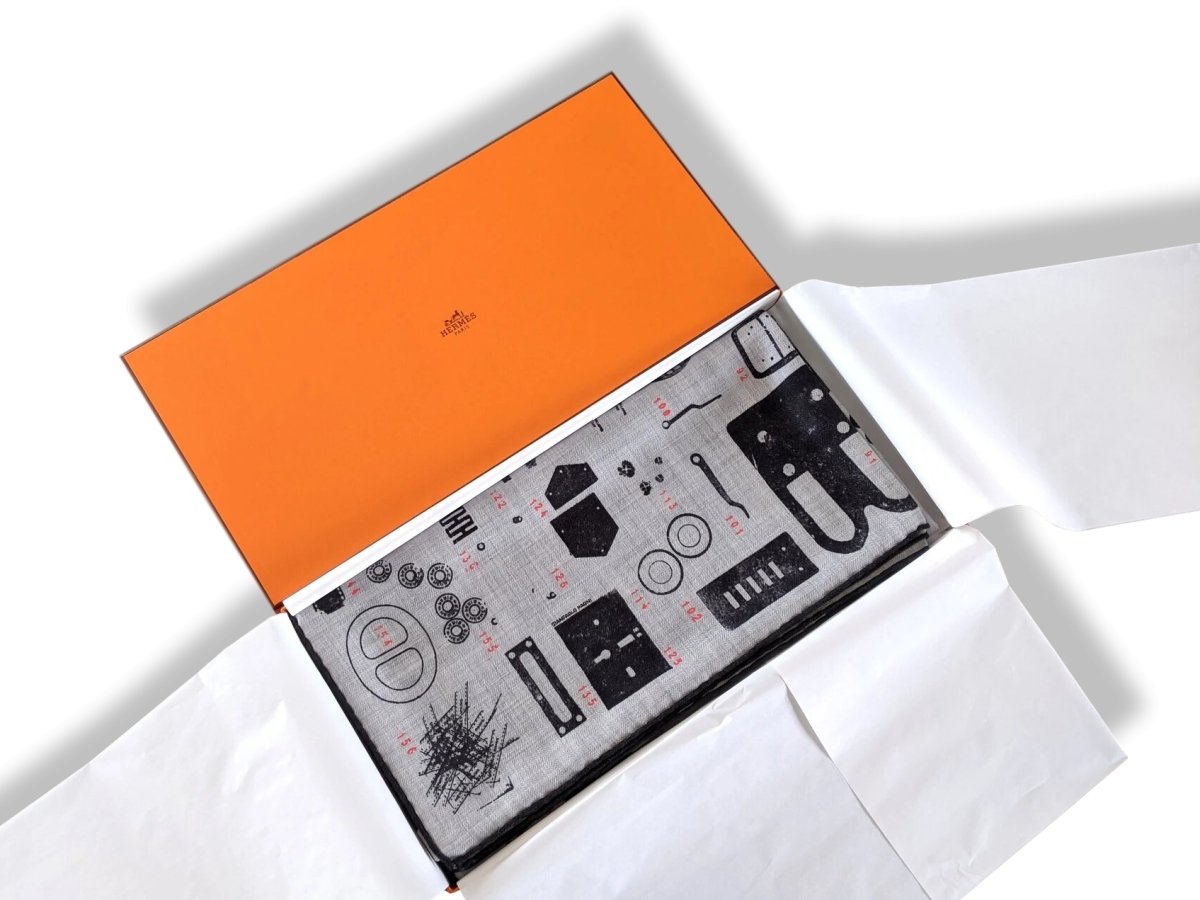 Hermes [S19] 2019 Anthracite Gris Chine Corail TAMPONNABLE REMIX by Gianpaolo Pagni Cashmere Shawl 140, NWTIB! - poupishop