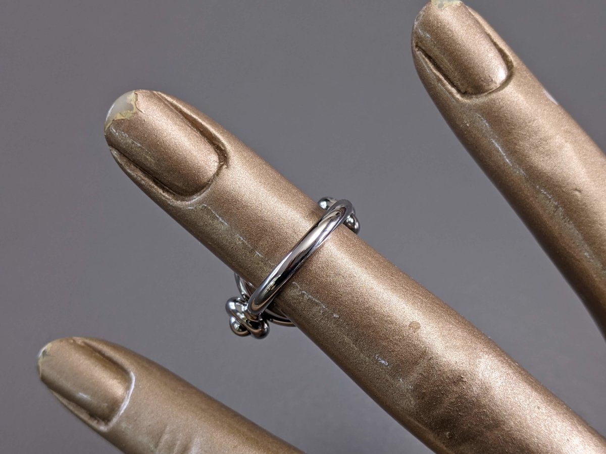 Hermes Shiny Palladium Movable Ring with a Milky White Poured Glass Stone, New! - poupishop