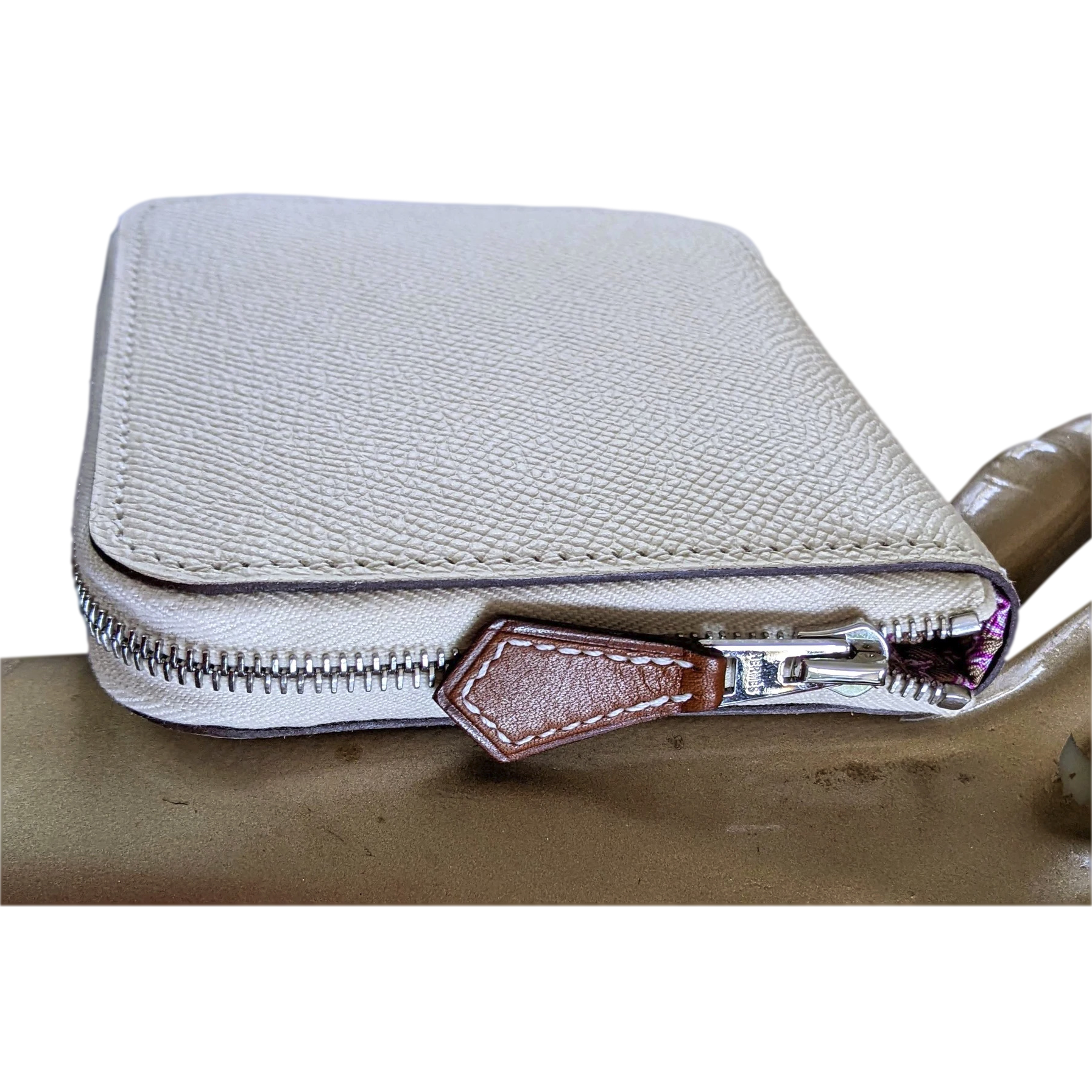 Hermes [L33] Nata/Rose Pourpre Portefeuille "Silk'In Compact" Zipped Wallet