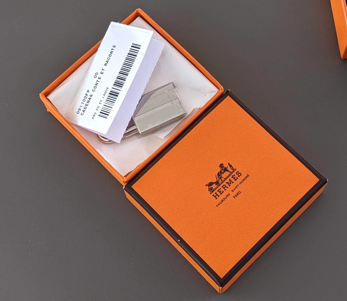 Hermes Silvered CONTE ET RACONTE Cadenas Lock Charm, Brand New in Box! - poupishop