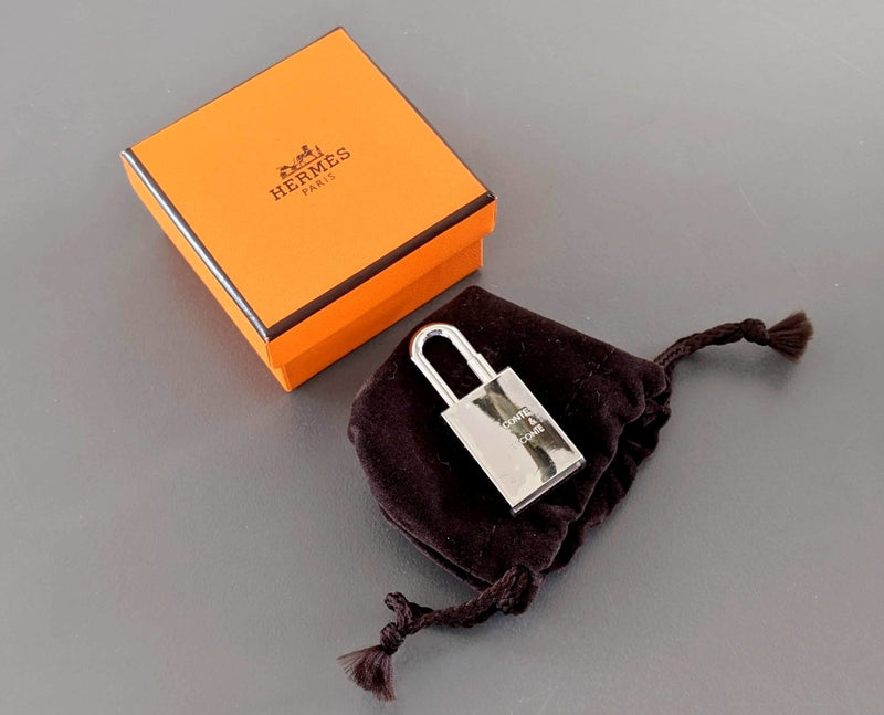 Hermes Silvered CONTE ET RACONTE Cadenas Lock Charm, Brand New in Sealed Box! - poupishop