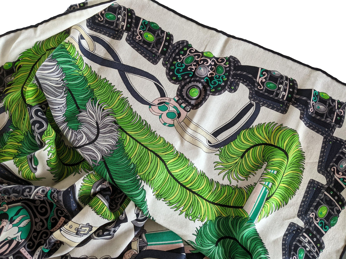 Hermes 2014 Blanc/Vert "Sous l'Egide de Mars" by Pierre Marie Cashmere Shawl 140
