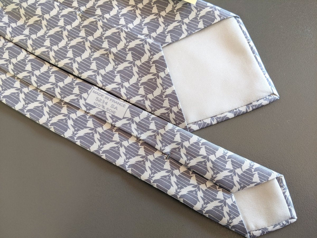 Hermes [T22] Gris Moyen/Blanc FISH Silk Tie 9,1 cm, BNWT! - poupishop
