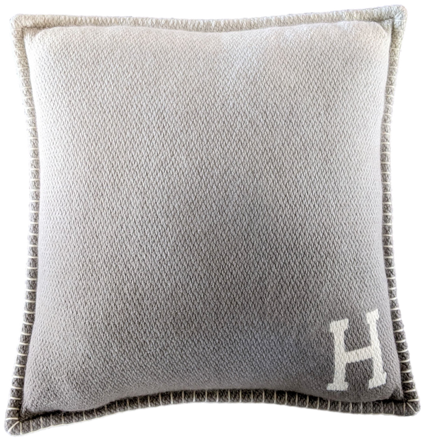 Hermes Natural/Gris/Ombre Tibetan Yack'n'Dye Pillow 43 x 43 cm