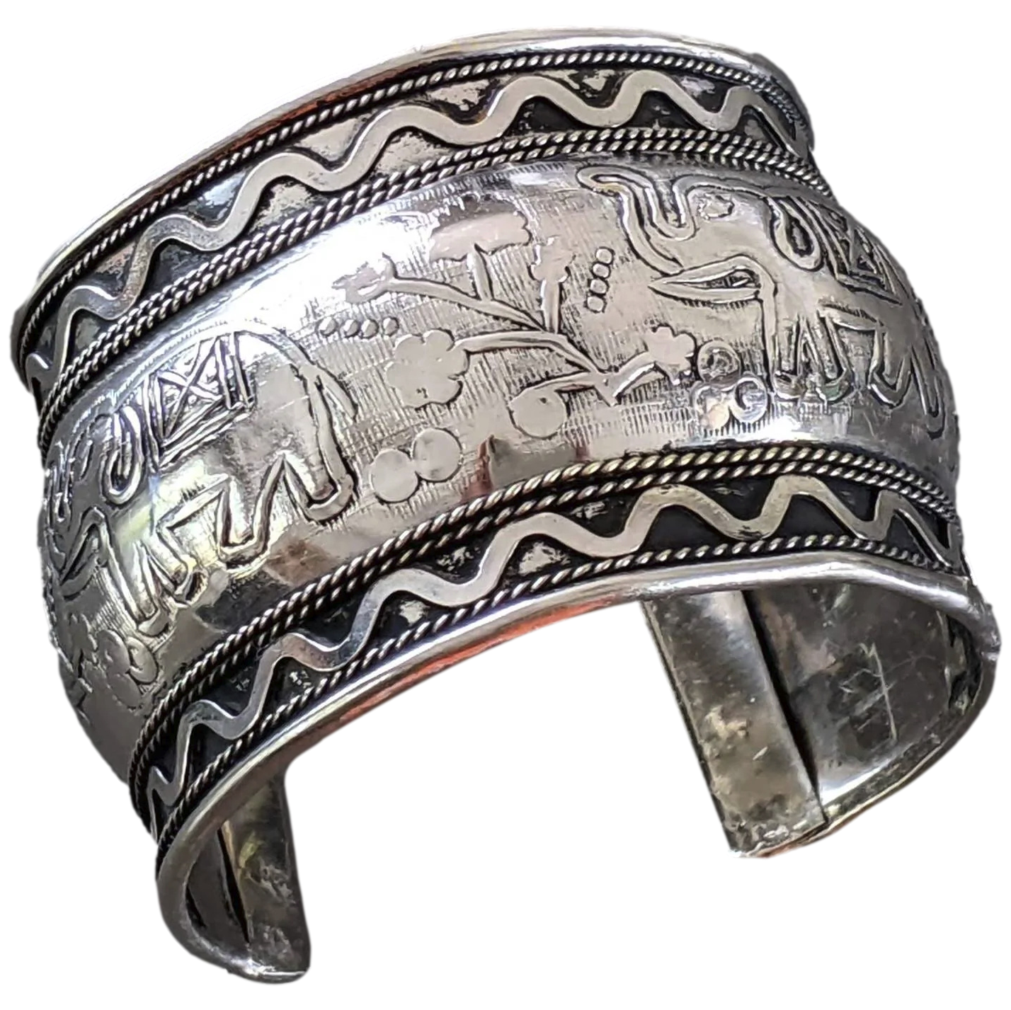 TOUAREG 1950-60s Sterling Silver "Elephants" Cuff Bracelet, Handmade in Niger