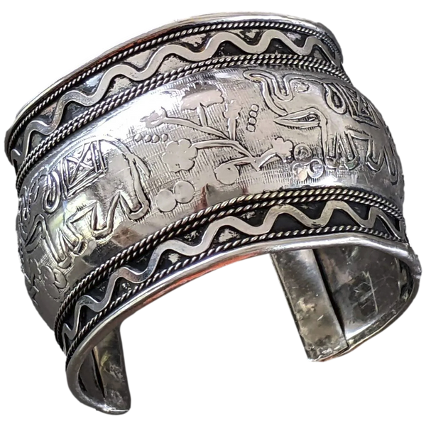 TOUAREG 1950-60s Sterling Silver "Elephants" Cuff Bracelet, Handmade in Niger