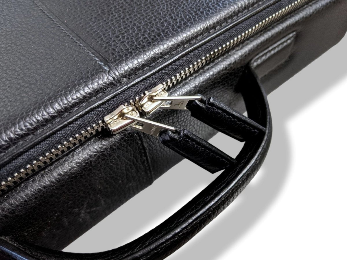 Hermes Unisex Black Vache Liegee VALISE HERLIGHT 24 MM CASE with Carry Co, Superb! - poupishop