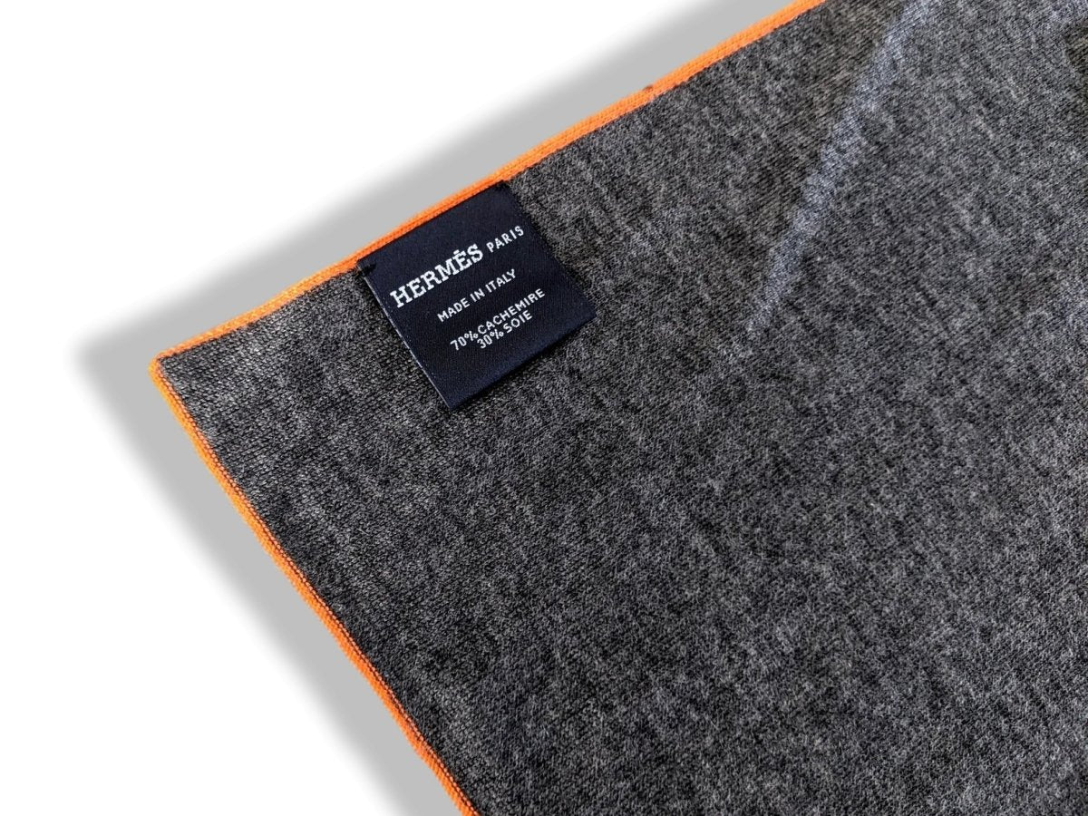 Hermes Unisex Orange/Gris Printed ALLER RETOUR MORS MUFFLER 70% Maille Cashmere Stole 30 x 180 cm, New! - poupishop