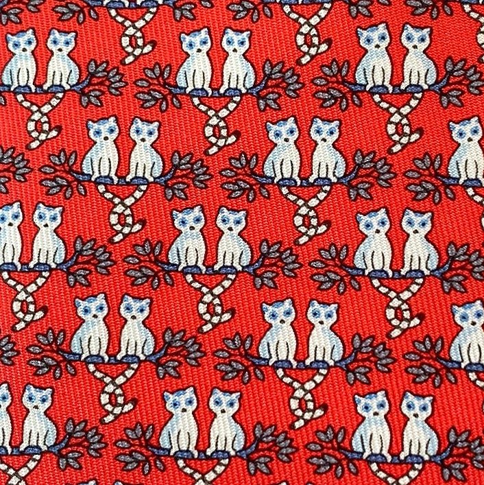 Hermes Vibrant Red Sky Grey Cats MAKI LOVE Chats Twill Silk Tie, NWT in Pochette! - poupishop