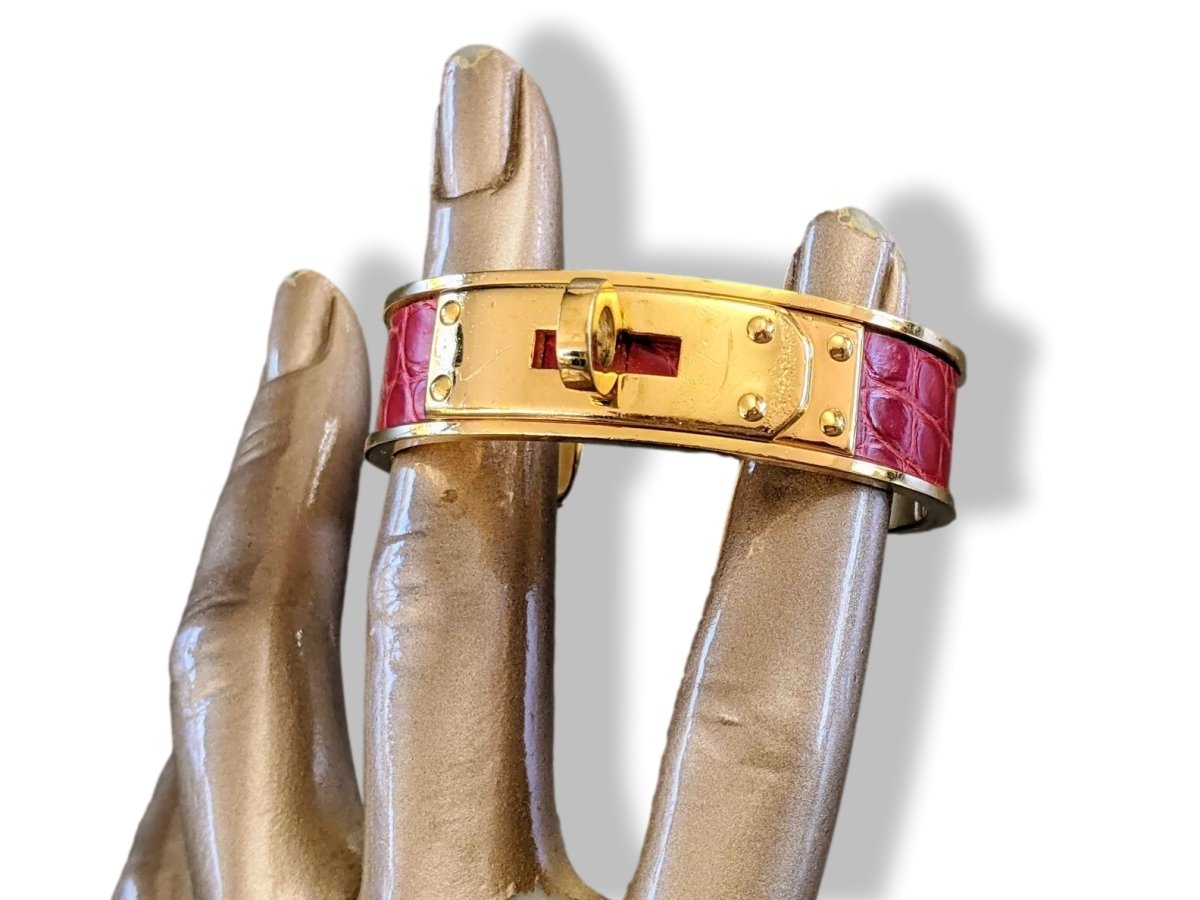 Hermes Vintage 1980s Red Crocodile Cuff Bracelet GHW, Rare! - poupishop