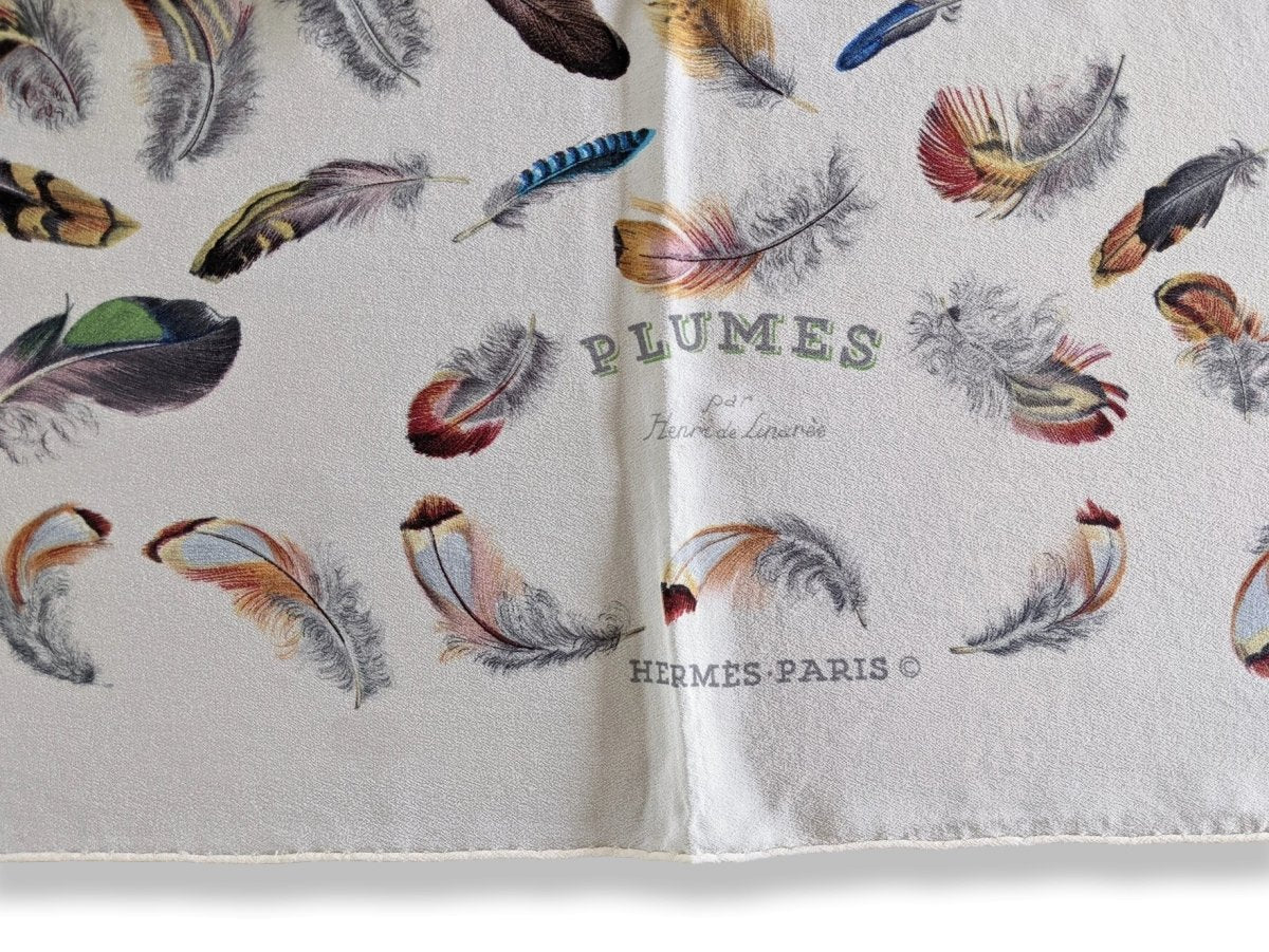 Hermes Vintage Blanc/Multi PLUMES by Henri de Linares Crepe of Silk 90cm, Superb and Rare! - poupishop