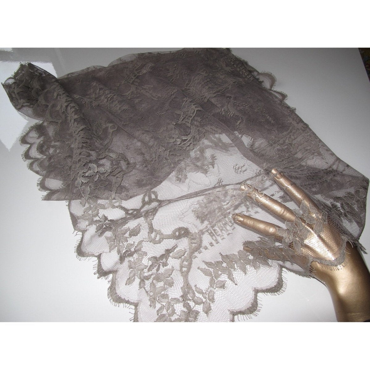 Hermes Vintage Exceptional Etoupe Lace Dentelles Embroidered Stole 76" x 24", Rare! - poupishop