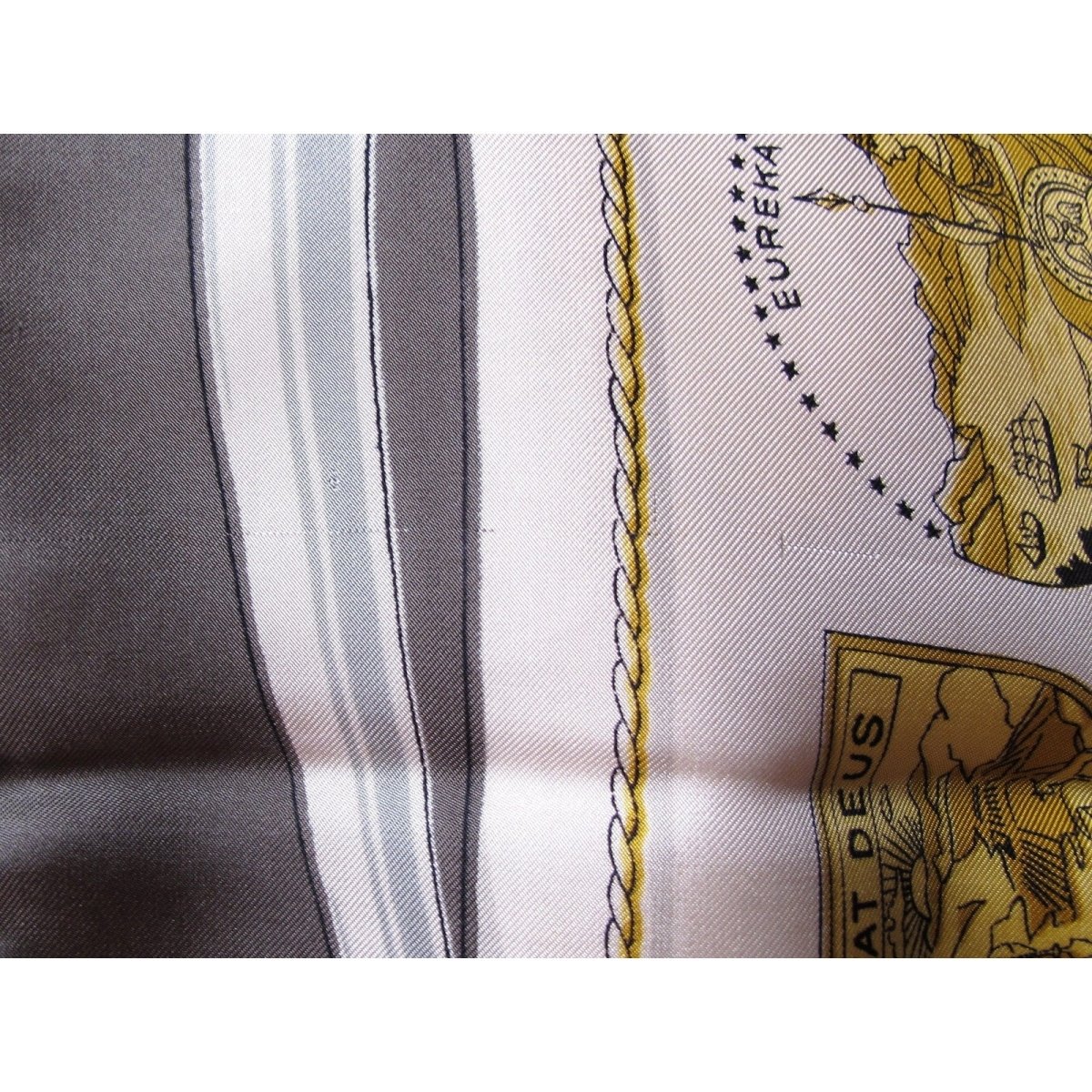 Hermes Vintage Grey Gold Arms of United States Twill silk 90cm - poupishop