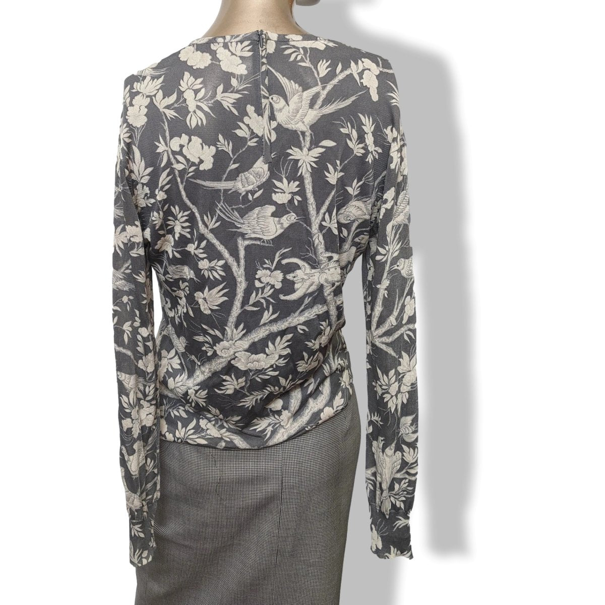 Hermes Vintage Gris/Blanc VIEILLE CHINE Long Sleeves Top Mesh Maille de Jersey de Soie, Rare! - poupishop