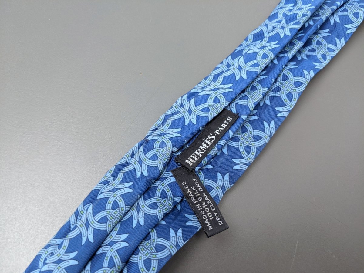 Hermes Vintage Men's Lavalliere Ascot Tie Strirrups in 100% Silk - poupishop
