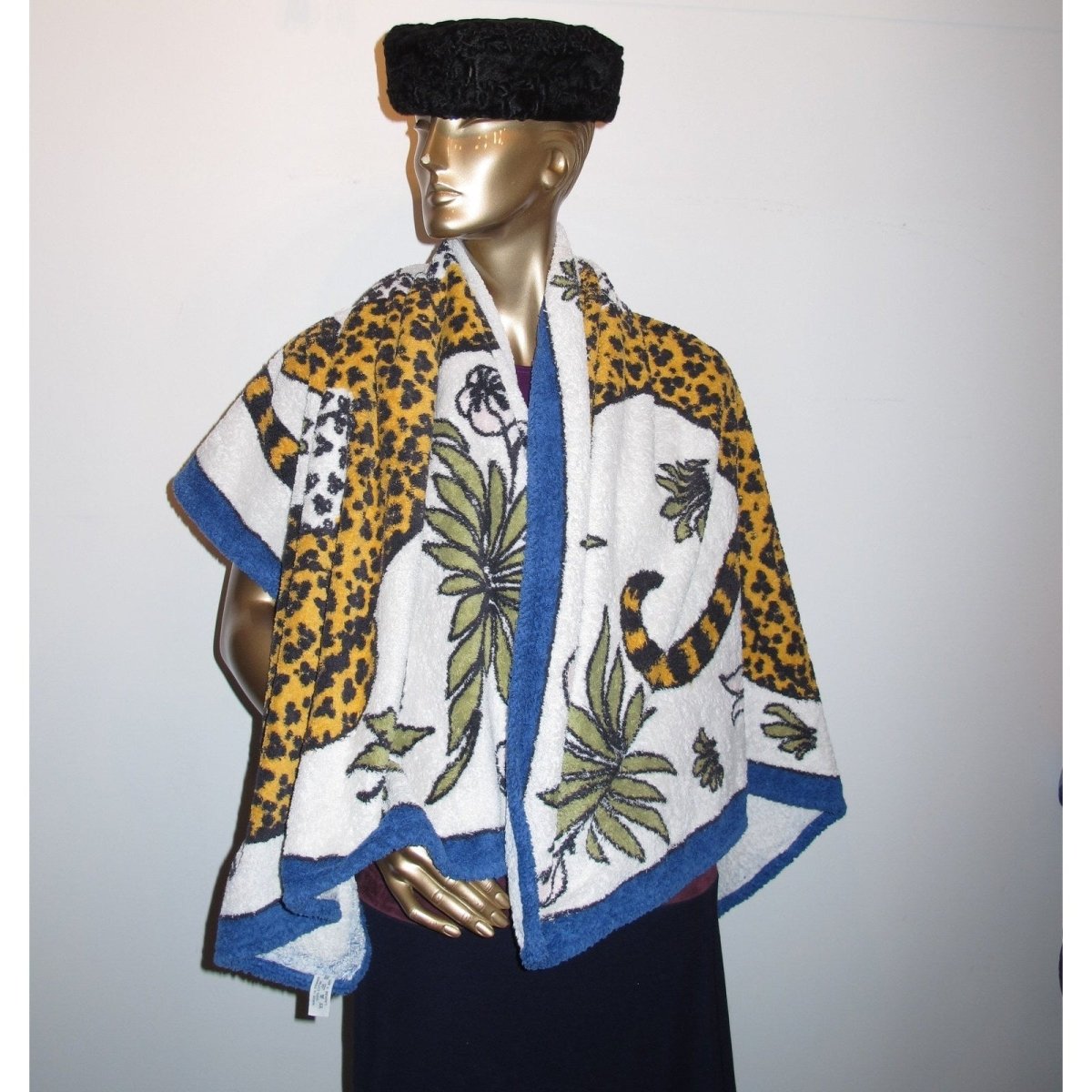 Hermes vintage Navy White Cotton Terry Leopards Beach Towel - poupishop