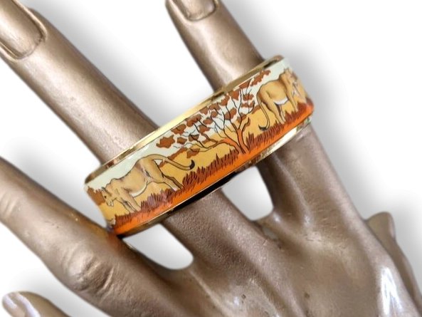 Hermes Vintage Ochre/Orange/Beige Plated Gold AFRICA Lions Wide Bangle Bracelet Sz65, Researched with Flaws! - poupishop