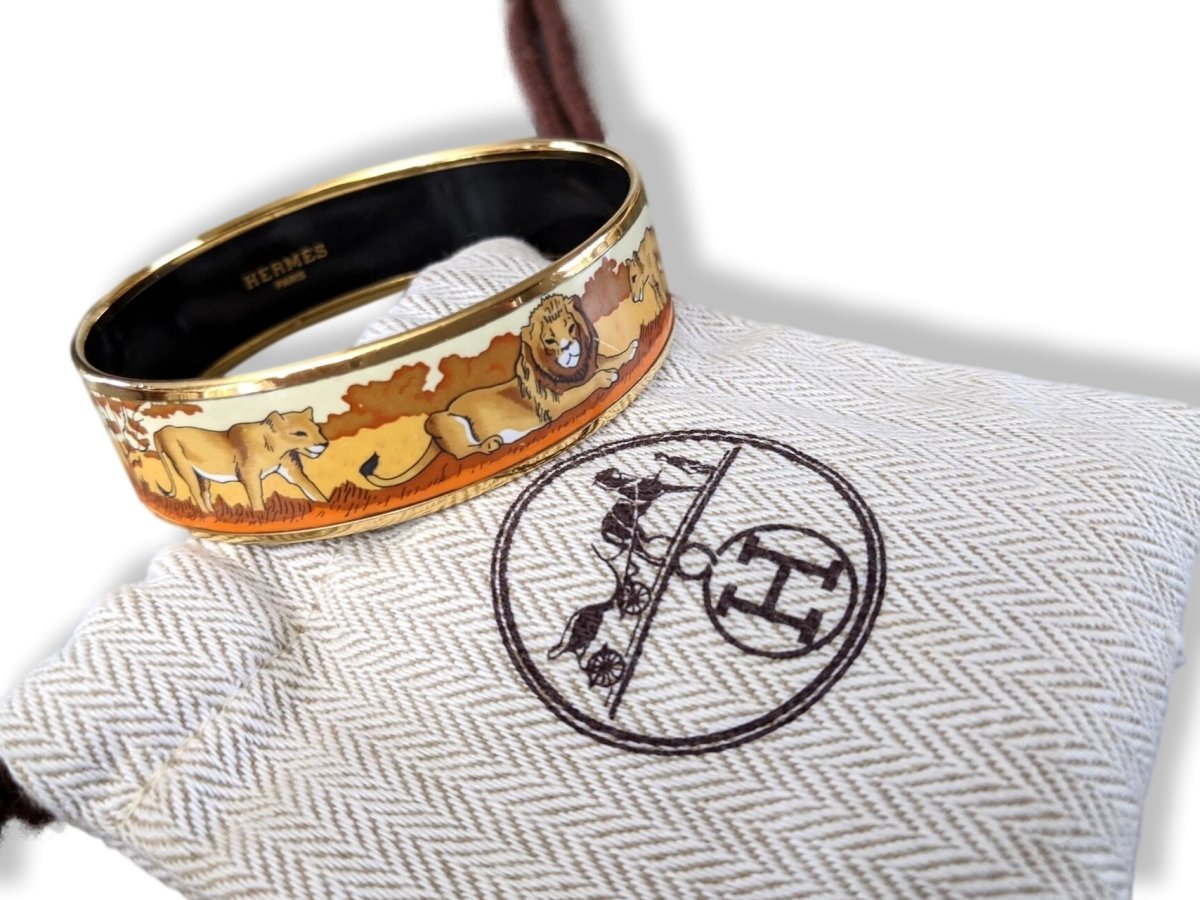 Hermes Vintage Ochre/Orange/Beige Plated Gold AFRICA Lions Wide Bangle Bracelet Sz65, Researched with Flaws! - poupishop