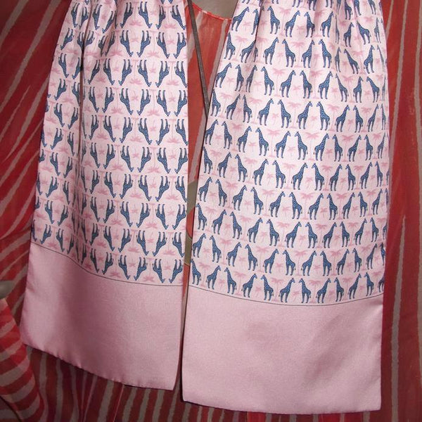Hermes Vintage Pink Silk Girafes Lavalliere Tie - poupishop