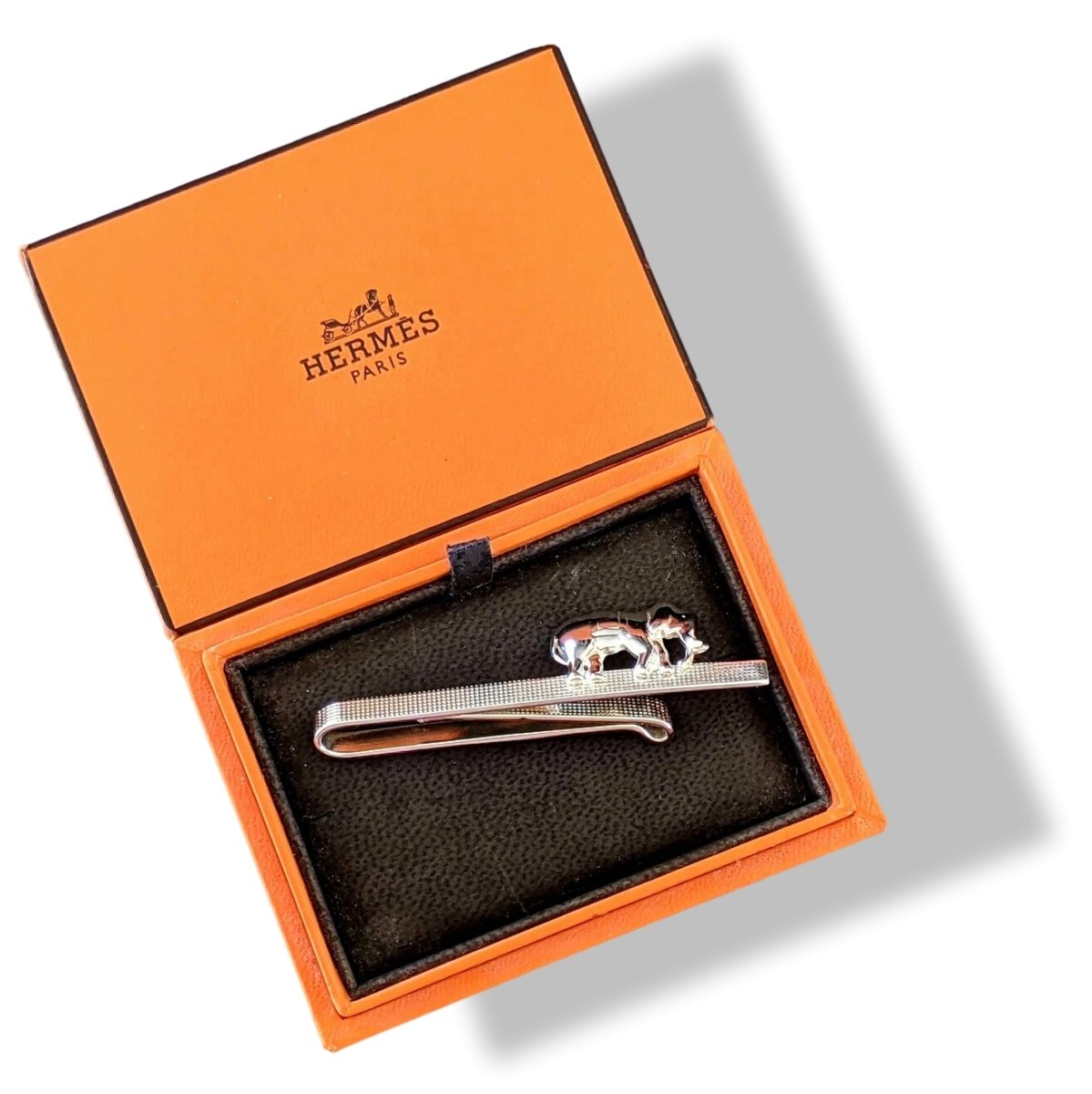 Hermes Vintage Sterling Silver Guillochee ELEPHANT Tie Pin, RARE in Box! - poupishop